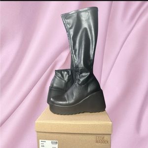 STEVE MADDEN DUKE 30 BOOTS